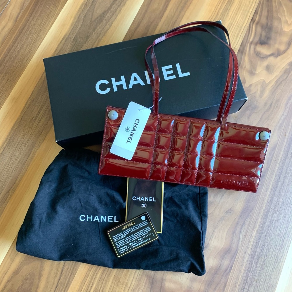 ✨Chanel NWT Patent Leather Shoulder Bag Burgundy